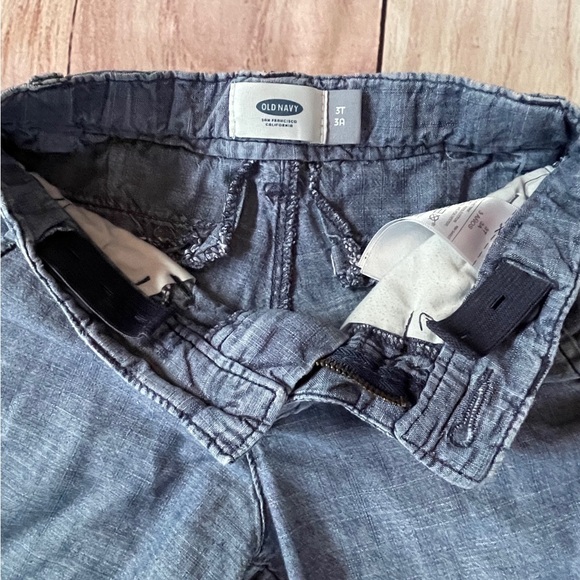 Old Navy Denim Toddler Shorts - Picture 6 of 9